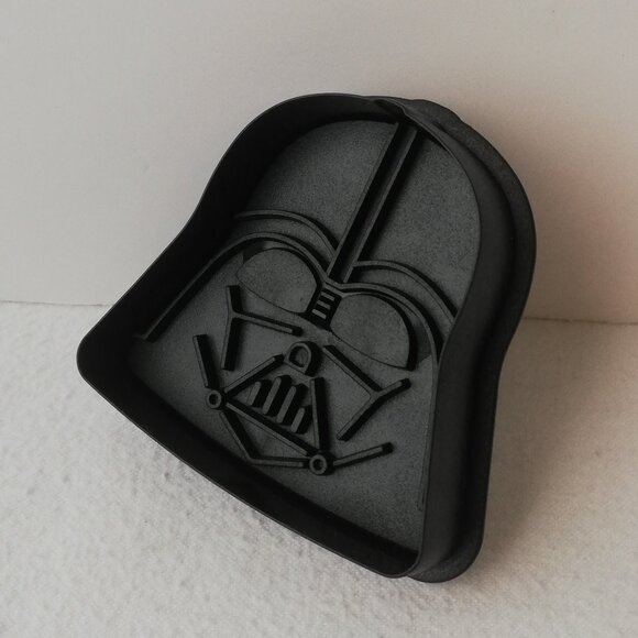Williams Sonoma Star Wars Cookie Cutters Set of 4 - Picture 8 of 9